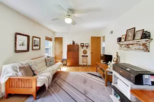 6028 N Whipple St, Chicago, IL 60659 - Photo 13