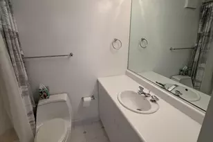 111 E Chestnut St, Chicago, IL 60611 - Photo 15