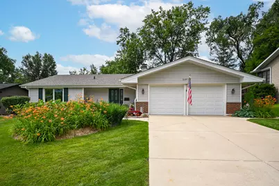 21W715 Glen Valley Drive, Glen Ellyn, IL 60137 - Photo 3