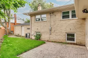 2913 W Sibley St, Park Ridge, IL 60068 - Photo 21