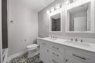 2913 W Sibley St, Park Ridge, IL 60068 - Photo 13