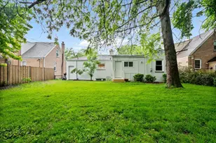7087 N McAlpin Ave, Chicago, IL 60646 - Photo 23