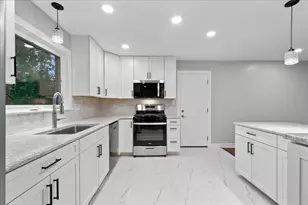 7087 N McAlpin Ave, Chicago, IL 60646 - Photo 11