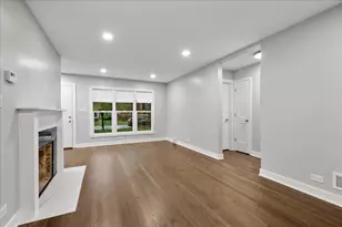 7087 N McAlpin Ave, Chicago, IL 60646 - Photo 7