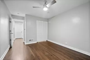 7087 N McAlpin Ave, Chicago, IL 60646 - Photo 17