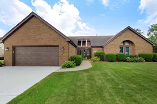 252 Miller St, Beecher, IL 60401 - Photo 1