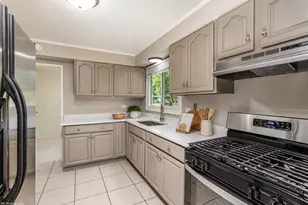 560 Lakewood Blvd, Park Forest, IL 60466 - Photo 7