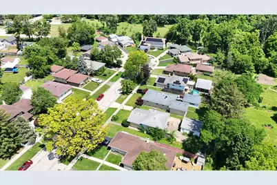 349 Elk Boulevard, Des Plaines, IL 60016 - Photo 15