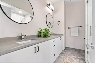 1410 W Huron St, Chicago, IL 60642 - Photo 21