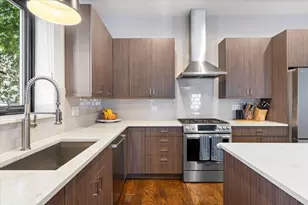 1410 W Huron St, Chicago, IL 60642 - Photo 11