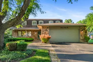 1131 Laureli Cir, Naperville, IL 60540 - Photo 1