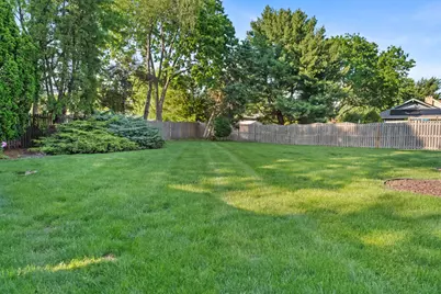 1131 Laureli Circle, Naperville, IL 60540 - Photo 31