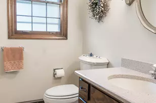 1131 Laureli Cir, Naperville, IL 60540 - Photo 11