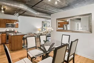 1740 N Maplewood Ave, Chicago, IL 60647 - Photo 9