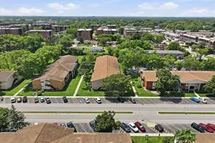 8996 Kennedy Dr, Des Plaines, IL 60016 - Photo 29