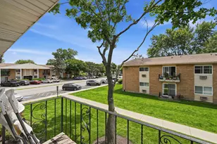 8996 Kennedy Dr, Des Plaines, IL 60016 - Photo 19