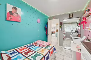 8996 Kennedy Dr, Des Plaines, IL 60016 - Photo 15