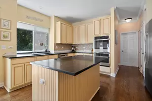 597 Cliffwood Ln, Gurnee, IL 60031 - Photo 11
