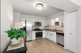 2185 Camden Ln, Hanover Park, IL 60133 - Photo 9