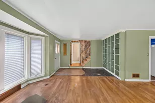 10742 S Longwood Dr, Chicago, IL 60643 - Photo 5