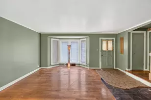 10742 S Longwood Dr, Chicago, IL 60643 - Photo 3