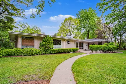 6503 N Longmeadow Avenue, Lincolnwood, IL 60712 - Photo 1