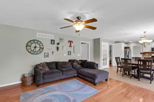 210 Goldenrod Dr, Savoy, IL 61874 - Photo 17