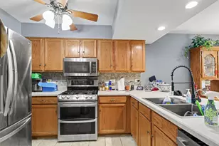 1724 Court St, McHenry, IL 60051 - Photo 5