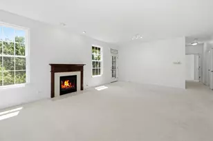 722 Timothy Ct, East Dundee, IL 60118 - Photo 9