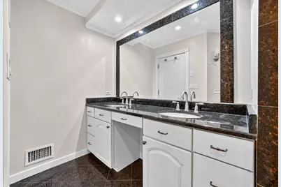 75 N 2nd Avenue, Des Plaines, IL 60016 - Photo 15