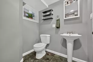 75 N 2nd Ave, Des Plaines, IL 60016 - Photo 31