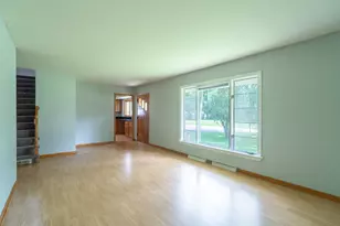 28916 W Main St, Cary, IL 60013 - Photo 3