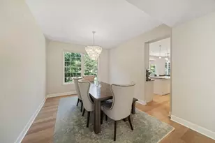 902 Chatham Dr, Carol Stream, IL 60188 - Photo 5