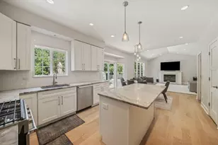 902 Chatham Dr, Carol Stream, IL 60188 - Photo 7