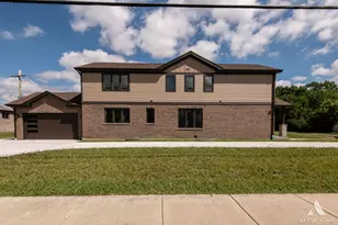 7948 W 74th St, Bridgeview, IL 60455 - Photo 5