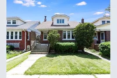 5351 W Waveland Avenue, Chicago, IL 60641 - Photo 1