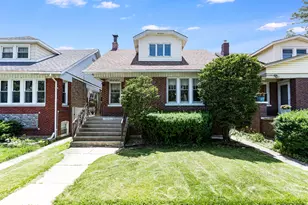 5351 W Waveland Ave, Chicago, IL 60641 - Photo 1