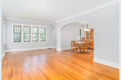 5351 W Waveland Avenue, Chicago, IL 60641 - Photo 3
