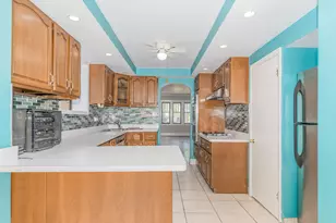 5351 W Waveland Ave, Chicago, IL 60641 - Photo 9