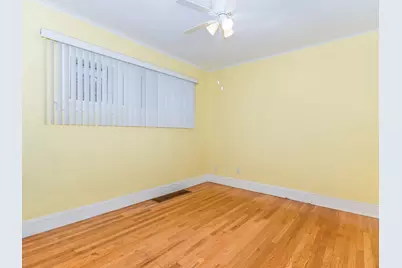 5351 W Waveland Avenue, Chicago, IL 60641 - Photo 15