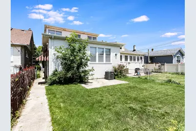 5351 W Waveland Avenue, Chicago, IL 60641 - Photo 23