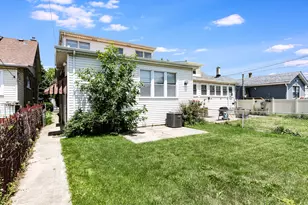 5351 W Waveland Ave, Chicago, IL 60641 - Photo 23
