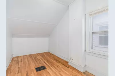 5351 W Waveland Avenue, Chicago, IL 60641 - Photo 17