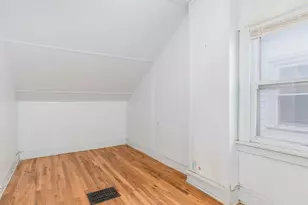 5351 W Waveland Ave, Chicago, IL 60641 - Photo 17