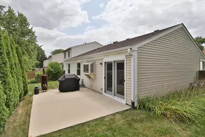 5049 Lichfield Drive, Hoffman Estates, IL 60010 - Photo 27