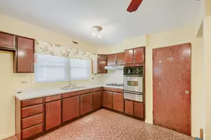 1129 W 107th St, Chicago, IL 60643 - Photo 11