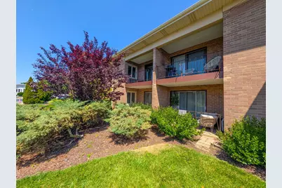 483 N Larch Avenue #204W, Elmhurst, IL 60126 - Photo 1