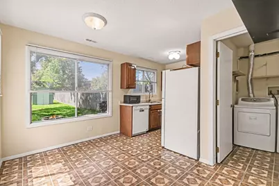 43 Stonefield Drive, Glendale Heights, IL 60139 - Photo 9