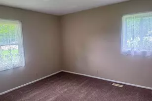 1619 Skyline Dr, Danville, IL 61832 - Photo 13