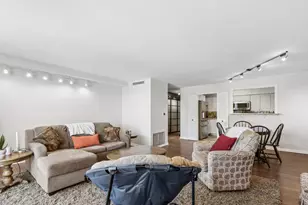6007 N Sheridan Rd, Chicago, IL 60660 - Photo 3
